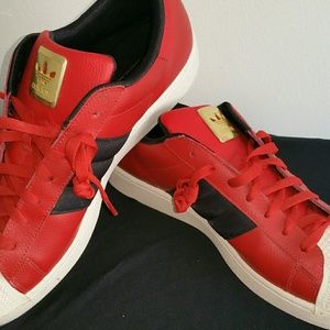 ADIDAS RARE Superstars